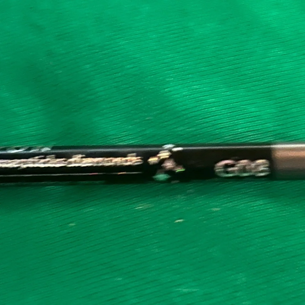 Avon Glimmersticks Diamonds Eyeliner. Sparkling Silver